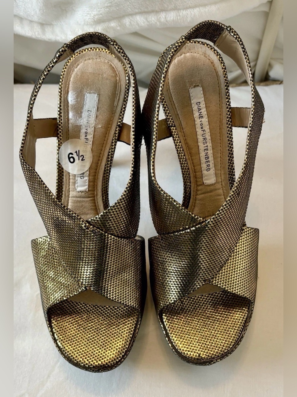 New DVF Diane von Furstenberg "Vick" Slingback Sandal Gold Metallic Leather 6.5